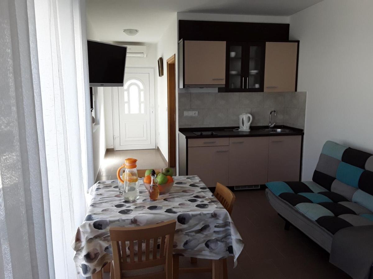 Zaton Apartmani M. Ilesh Екстер'єр фото