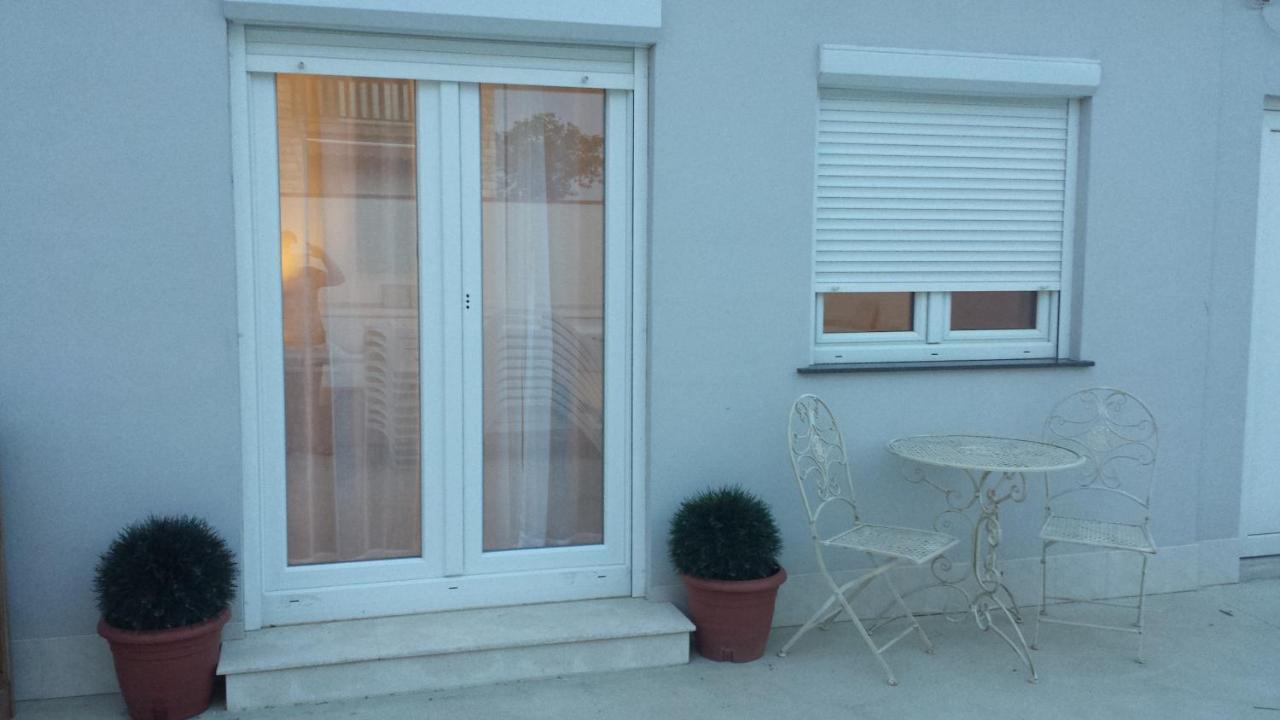 Zaton Apartmani M. Ilesh Екстер'єр фото