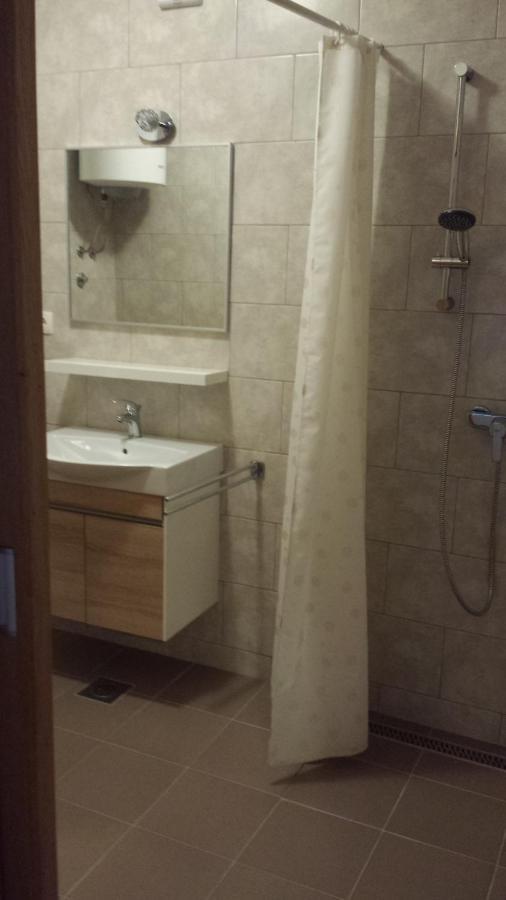 Zaton Apartmani M. Ilesh Екстер'єр фото